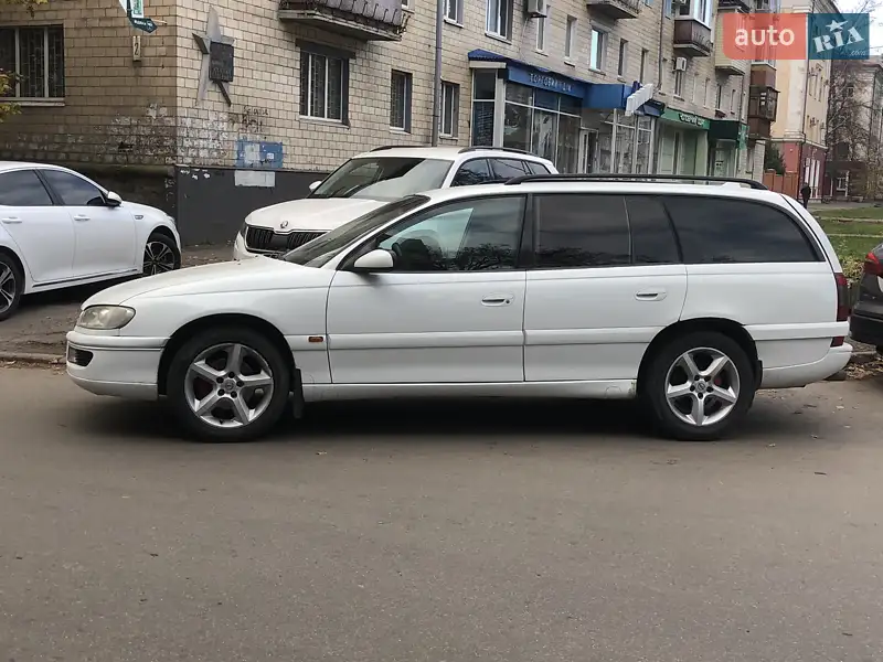 1998 opel omega