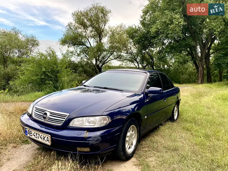 2000 opel omega