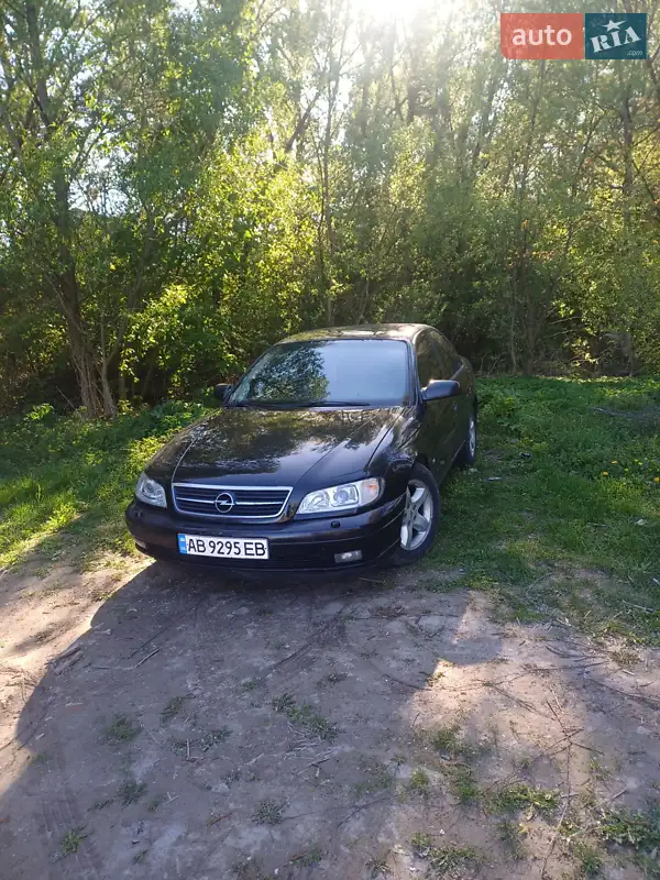 2002 opel omega