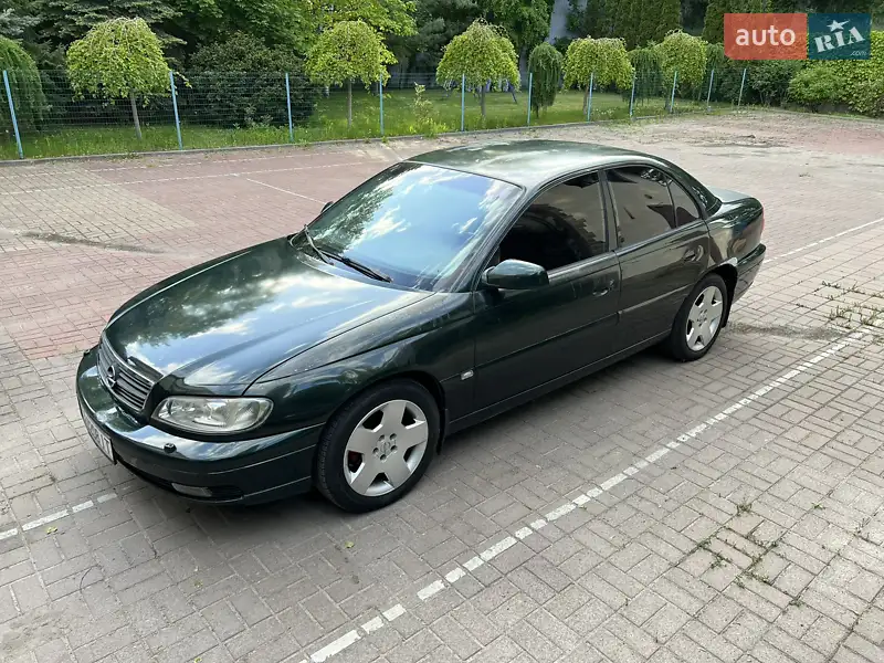 2002 opel omega