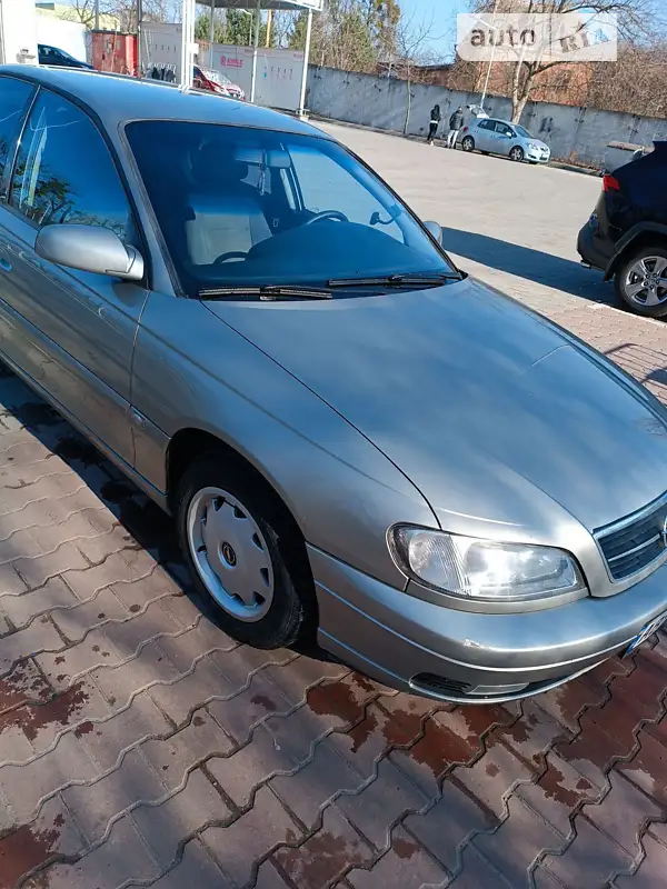 2002 opel omega
