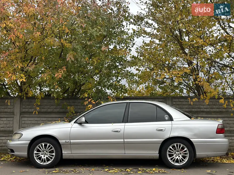 2002 opel omega