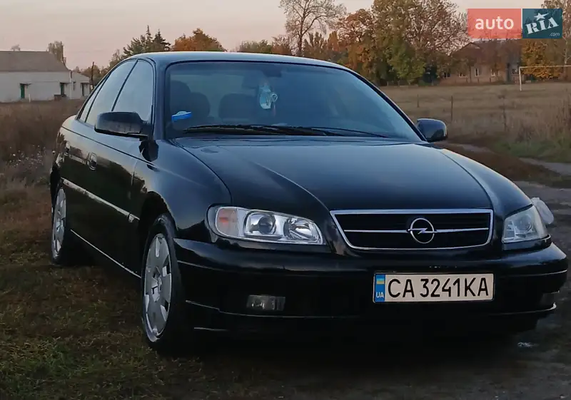 2003 opel omega