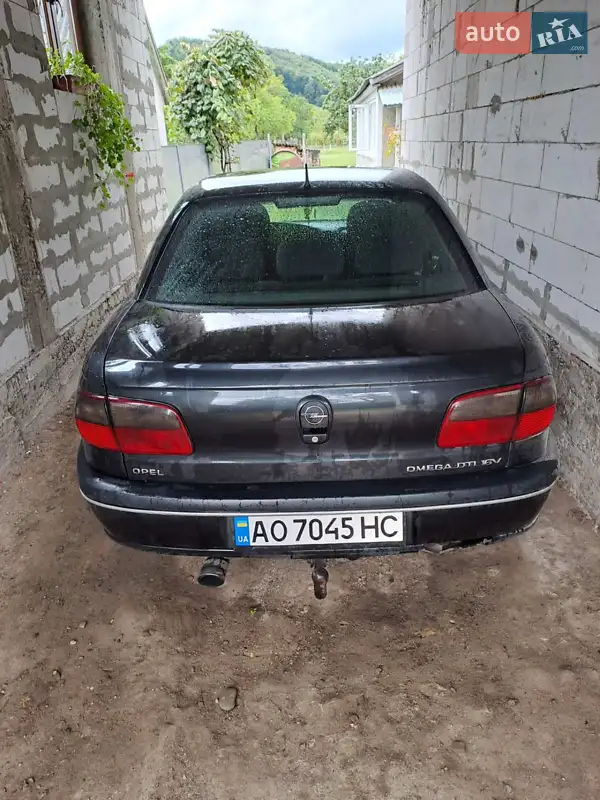 1999 opel omega