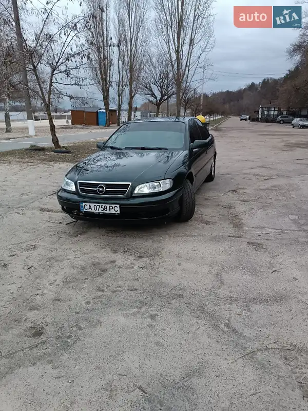 2000 opel omega
