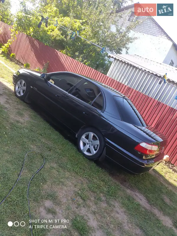 2001 opel omega