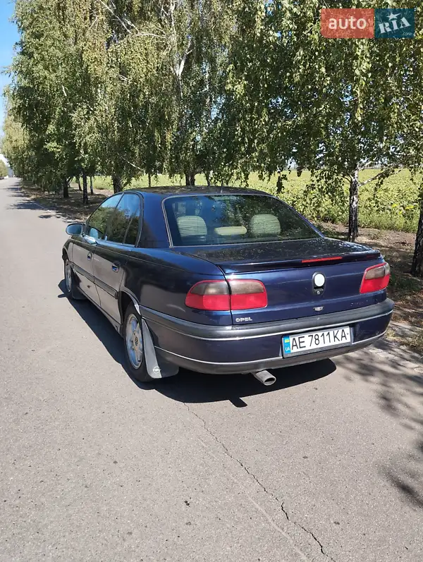 1998 opel omega