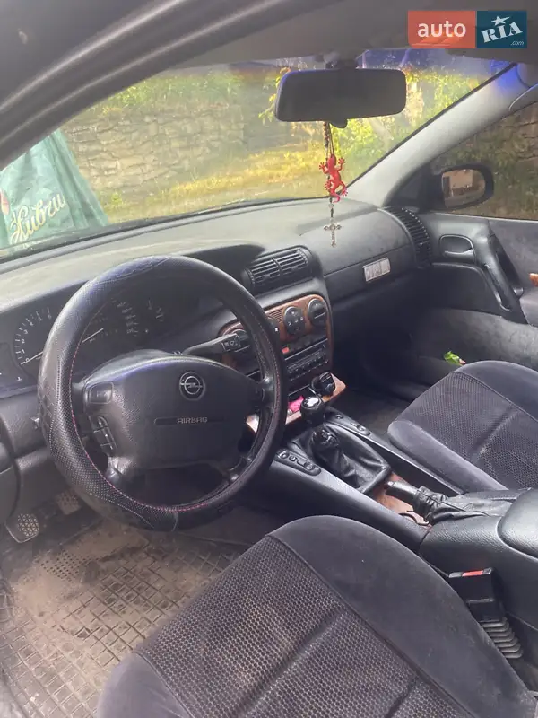 1999 opel omega