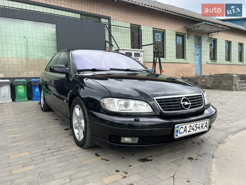 2002 opel omega