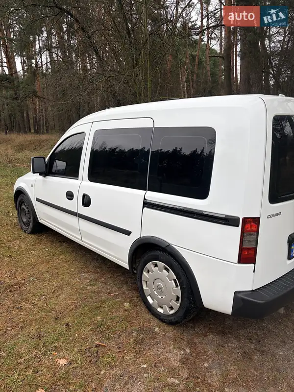 2010 opel combo