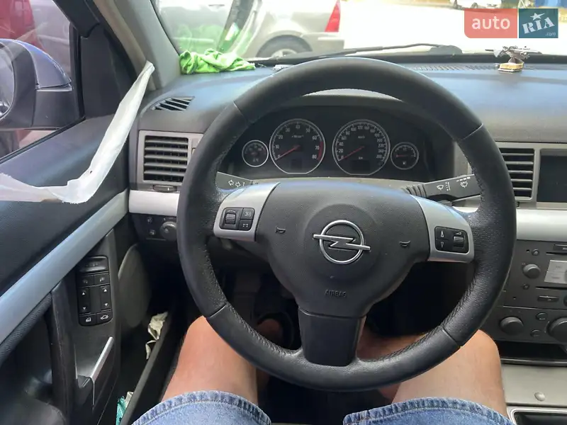 2005 opel vectra