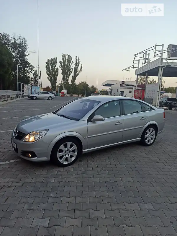 2005 opel vectra