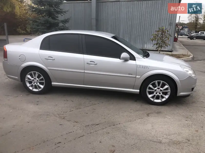 2005 opel vectra