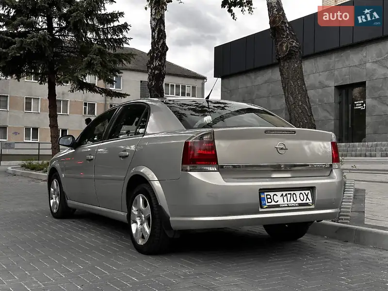 2005 opel vectra
