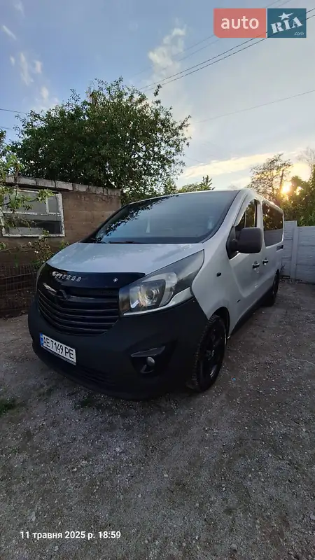 2015 opel vivaro