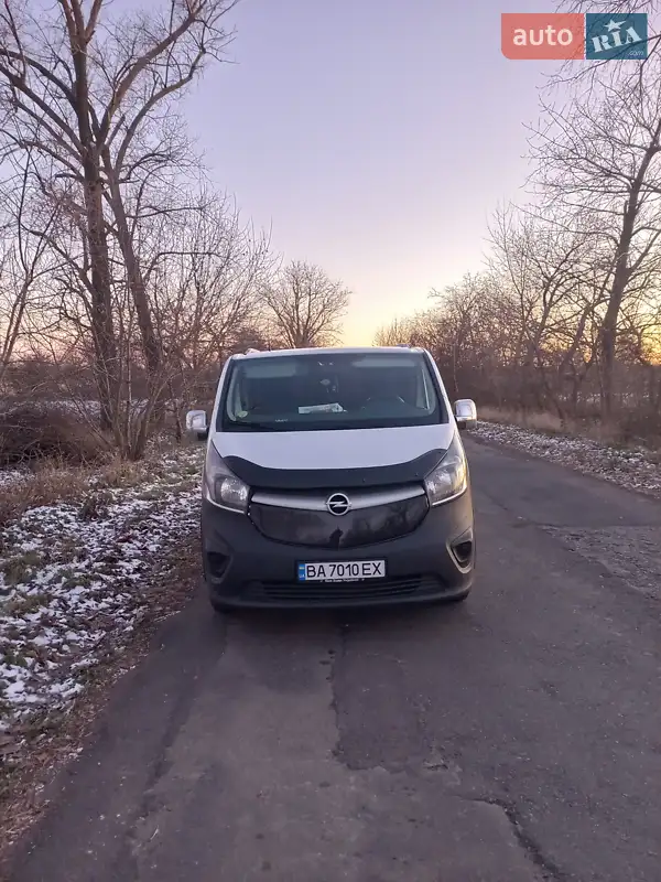 2016 opel vivaro