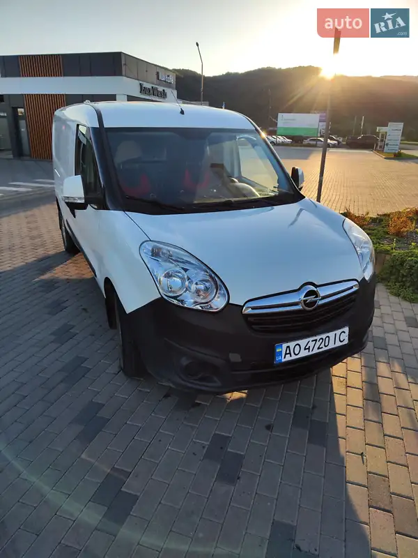 2012 opel combo