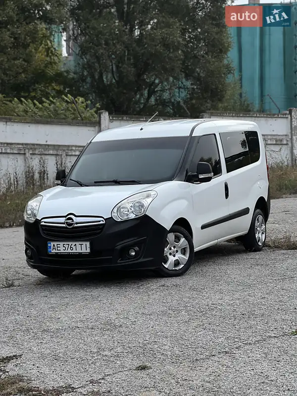 2012 opel combo