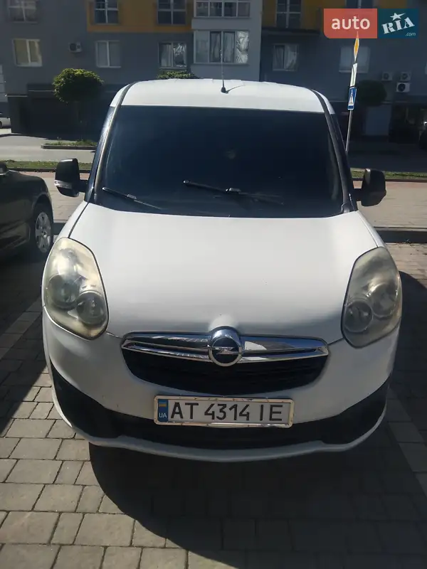 2012 opel combo
