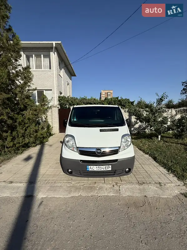 2011 opel vivaro