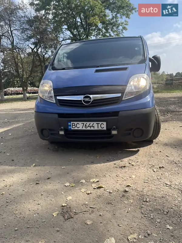 2009 opel vivaro