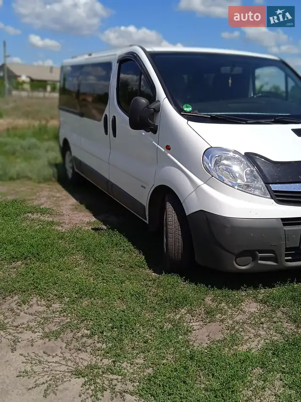 2009 opel vivaro