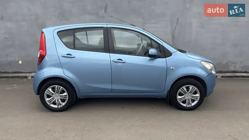 2010 opel agila