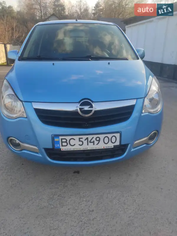2010 opel agila