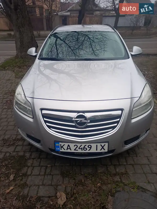 2012 opel insignia