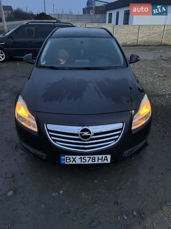 2012 opel insignia