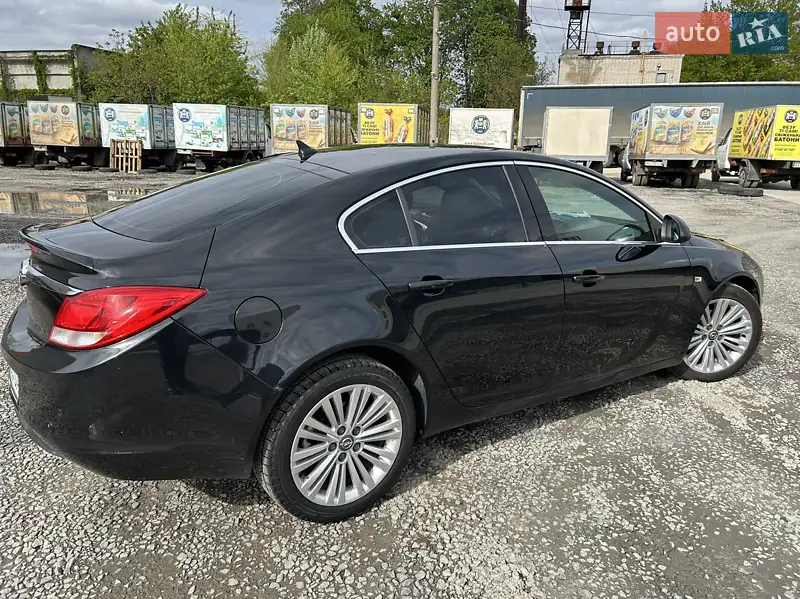 2012 opel insignia