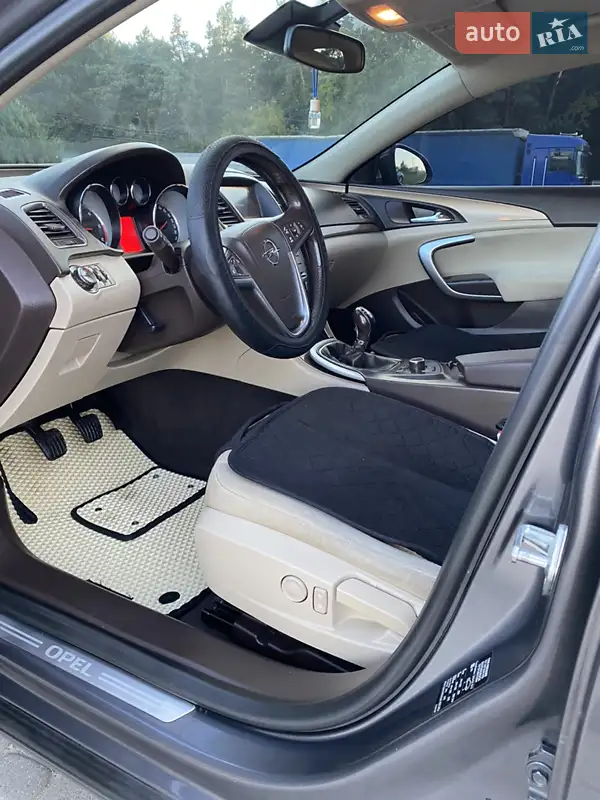 2010 opel insignia