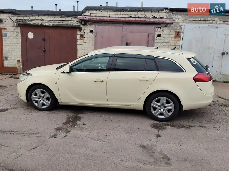 2011 opel insignia