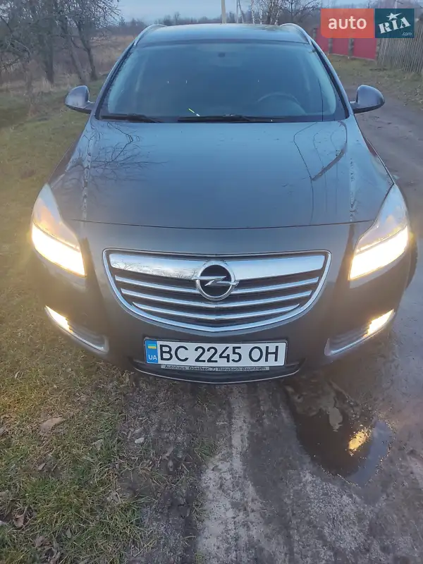2011 opel insignia