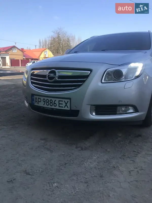 2012 opel insignia