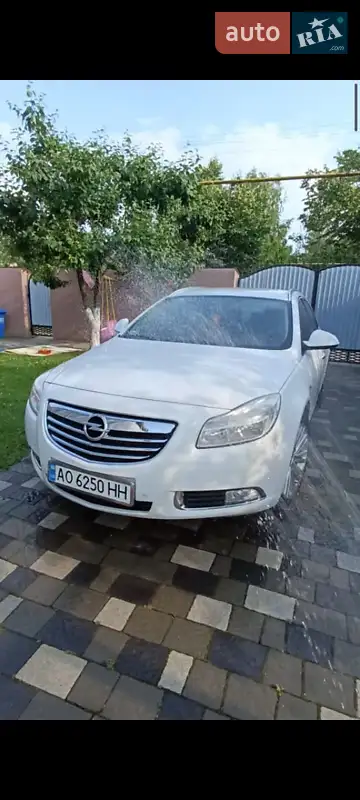 2012 opel insignia