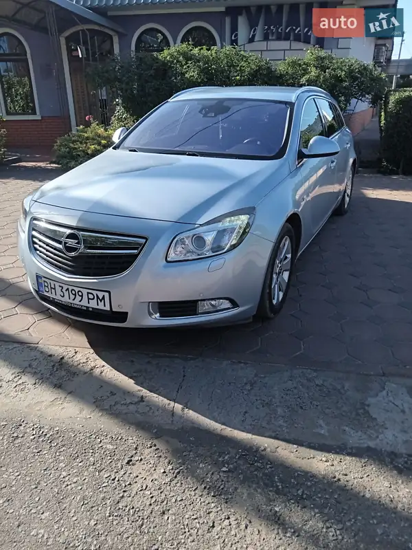2012 opel insignia sports tourer