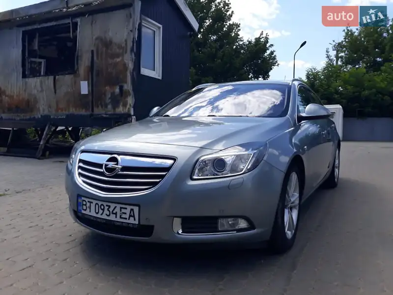 2012 opel insignia