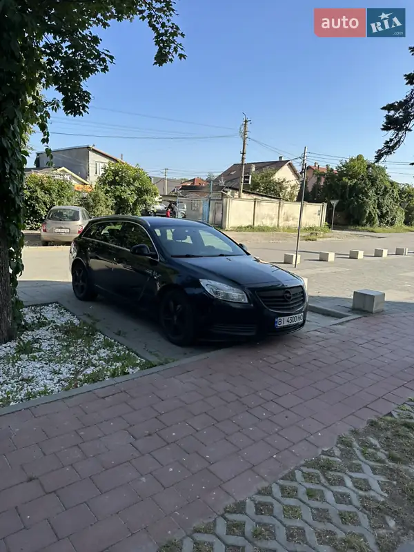 2012 opel insignia