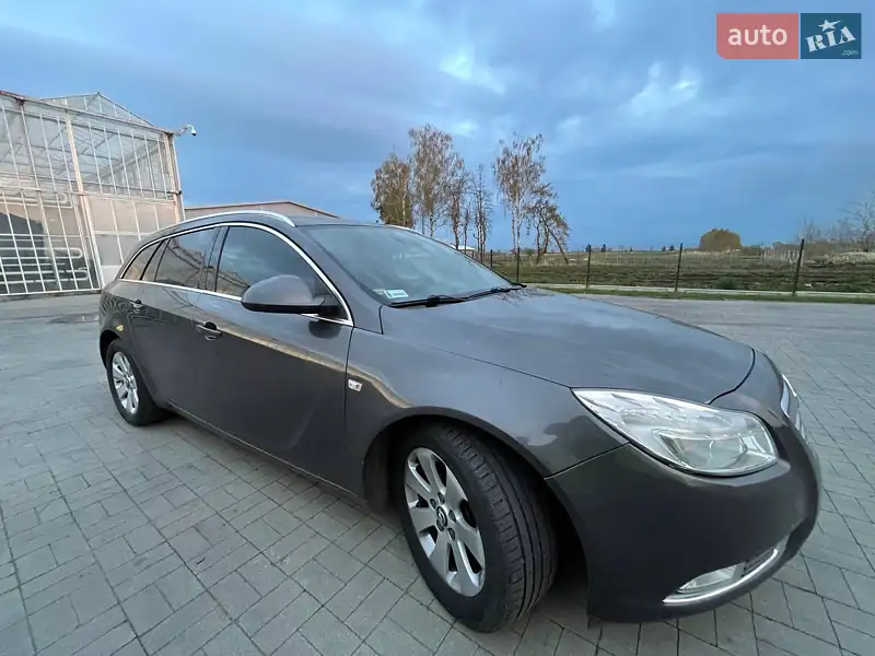 2012 opel insignia