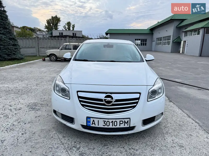 2012 opel insignia