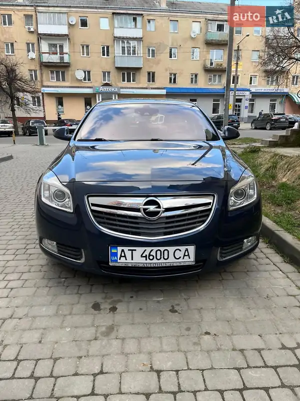 2012 opel insignia