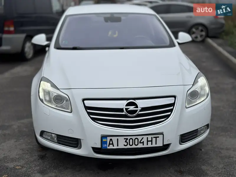 2012 opel insignia