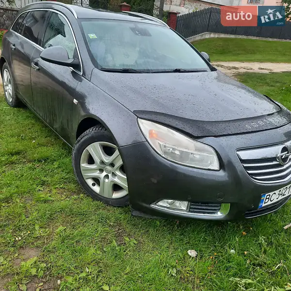 2010 opel insignia