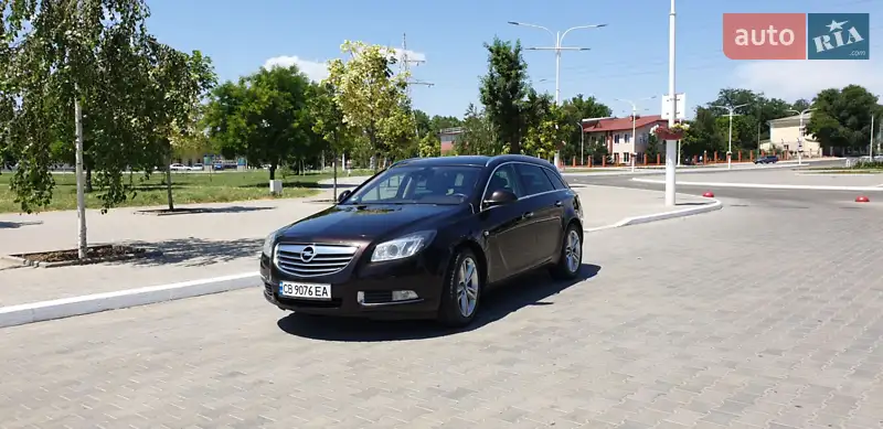 2012 opel insignia