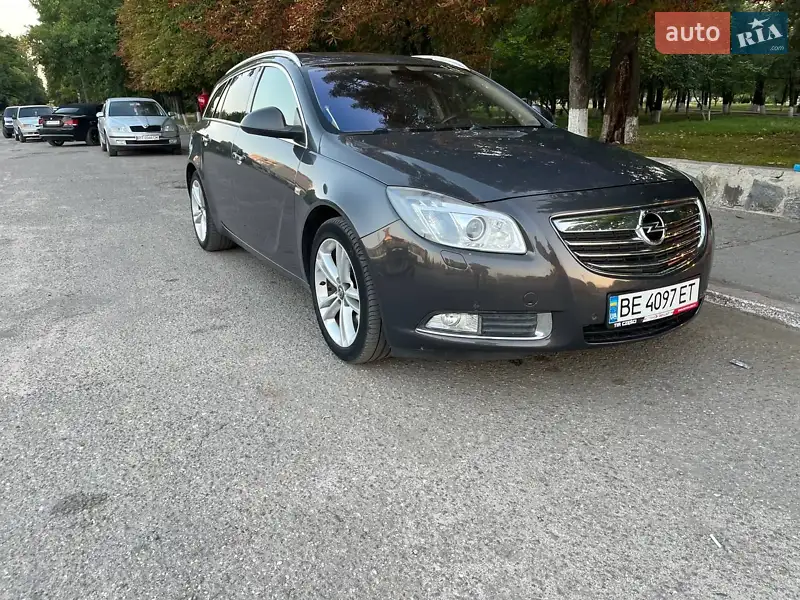 2012 opel insignia