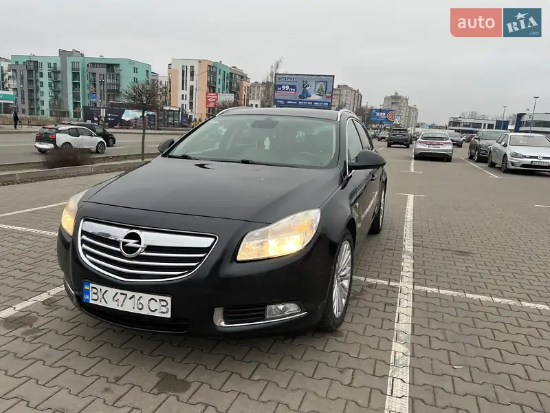 2012 opel insignia