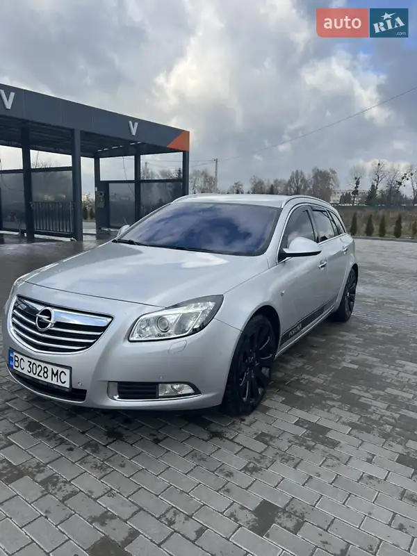 2010 opel insignia