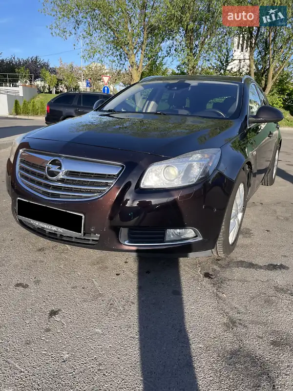 2012 opel insignia