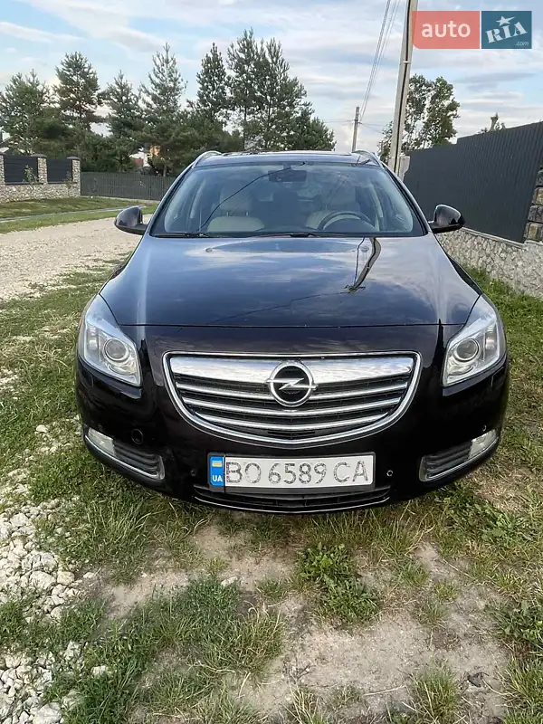 2012 opel insignia